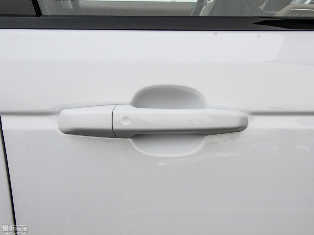 2015\ 3.0 SDV6 HSE Dynamic