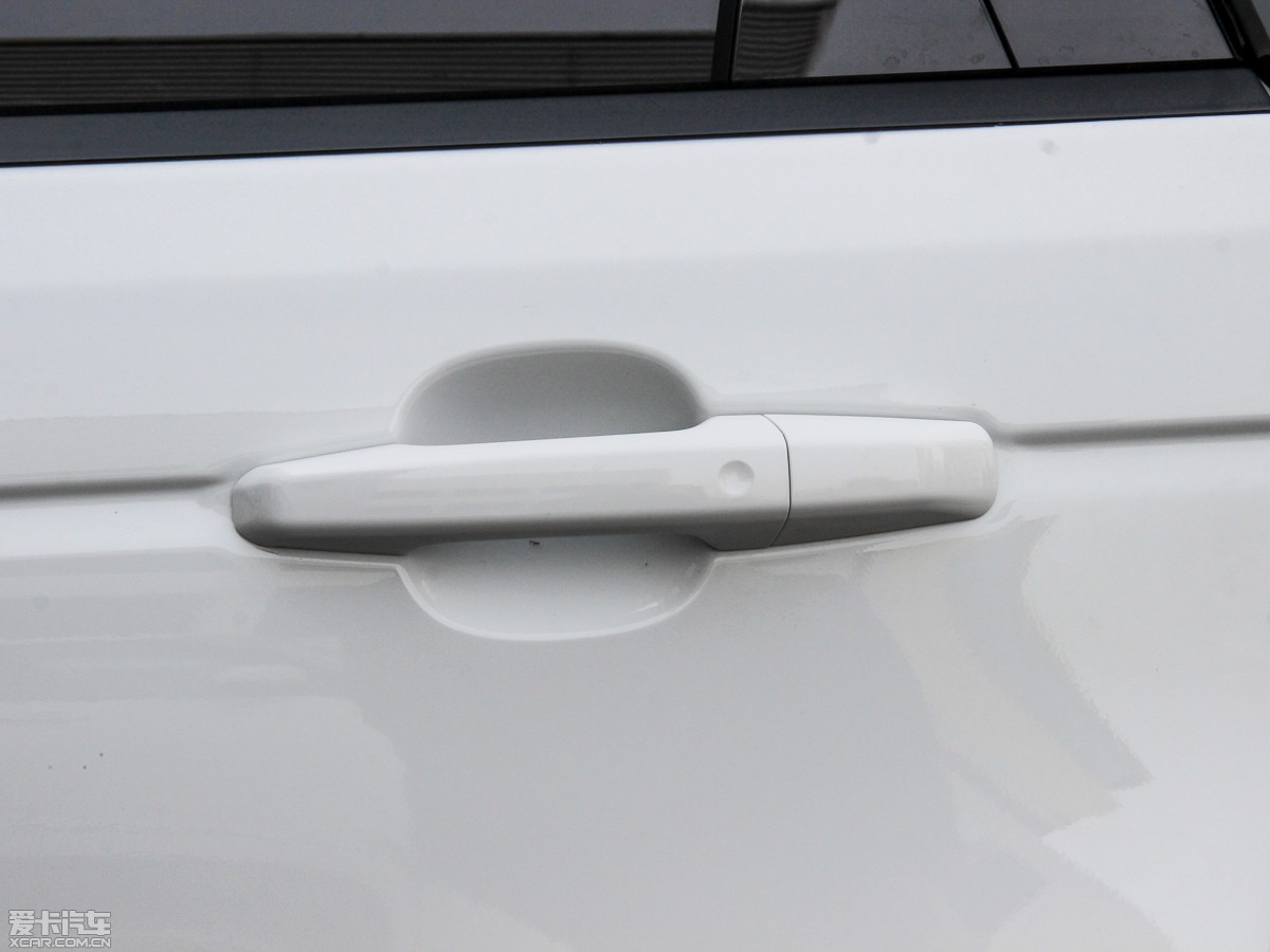 2015\ 3.0 SDV6 HSE Dynamic