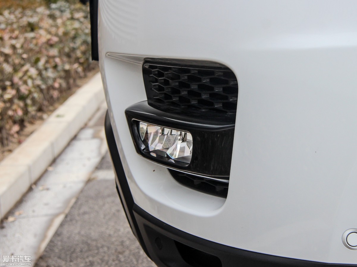 2015\ 3.0 SDV6 HSE Dynamic