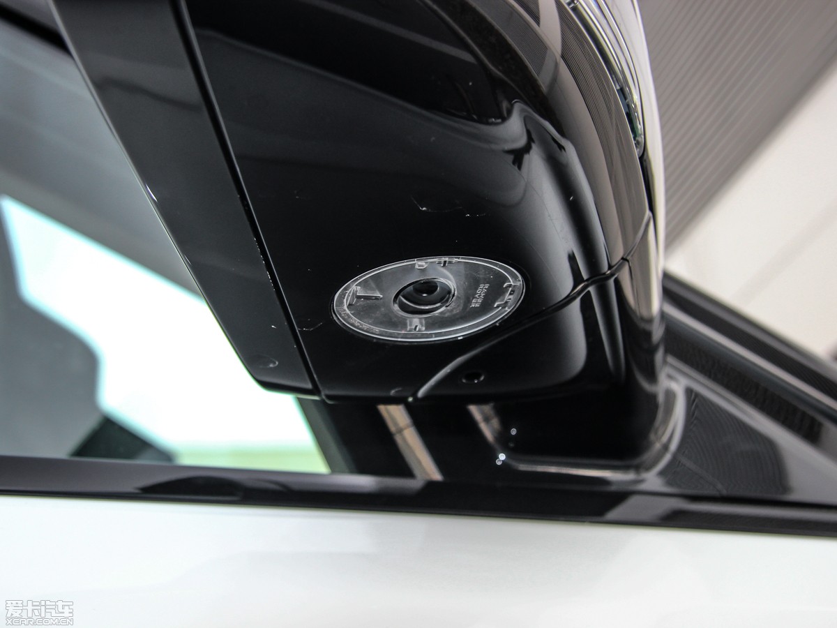 2015\ 3.0 SDV6 HSE Dynamic