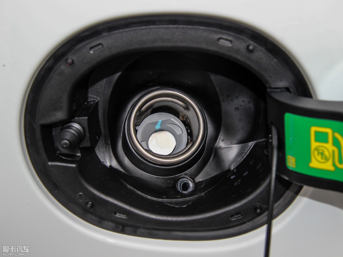 2015\ 3.0 SDV6 HSE Dynamic