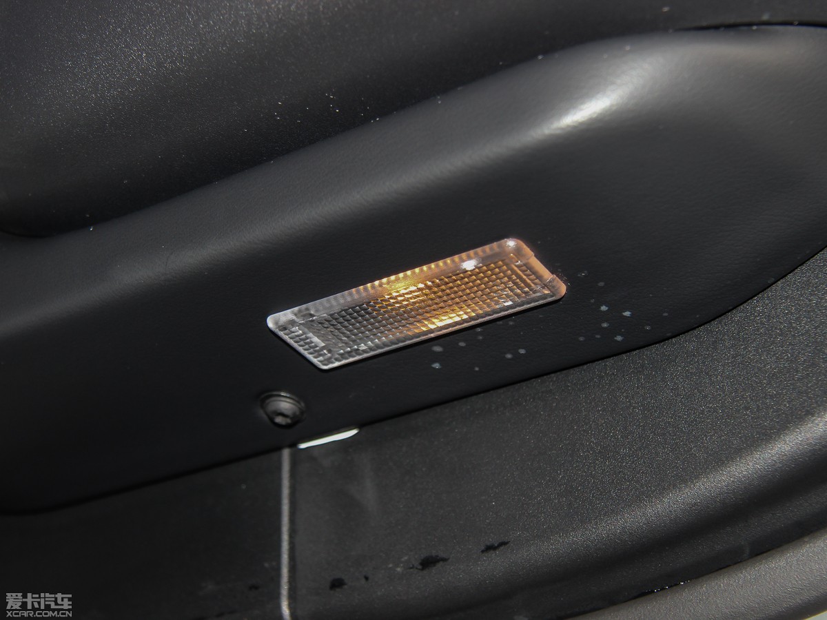 2015\ 3.0 SDV6 HSE Dynamic