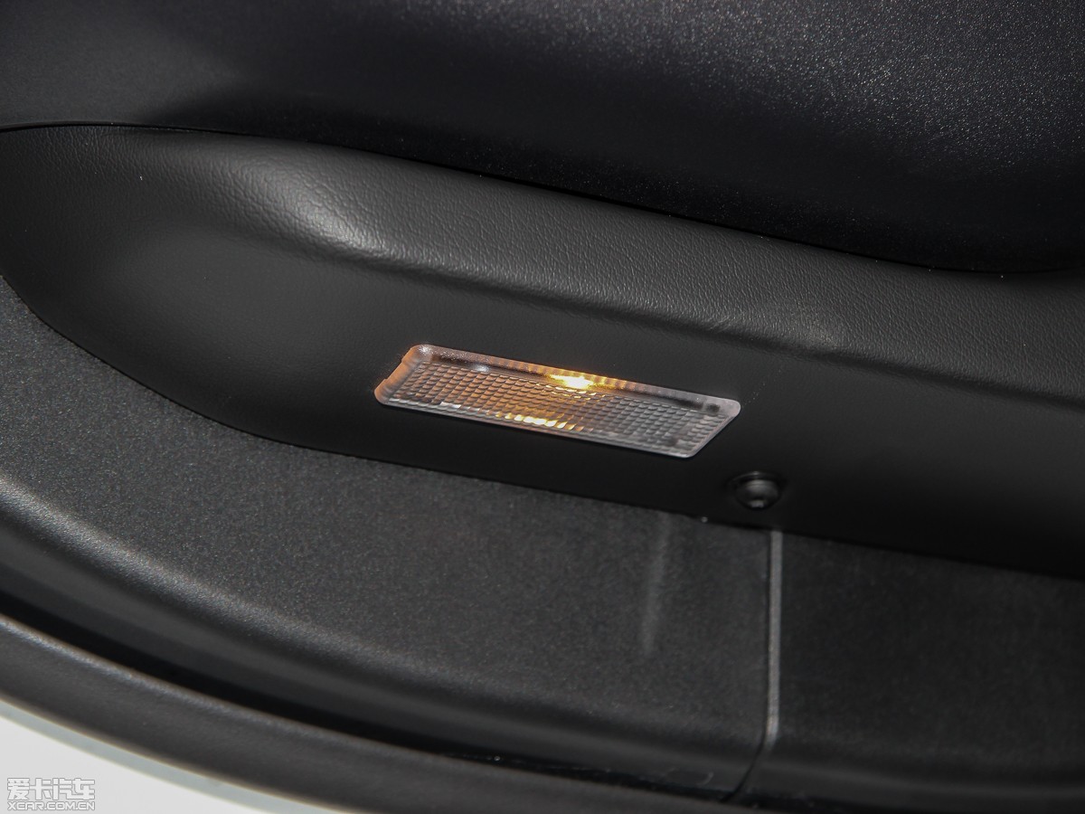 2015\ 3.0 SDV6 HSE Dynamic