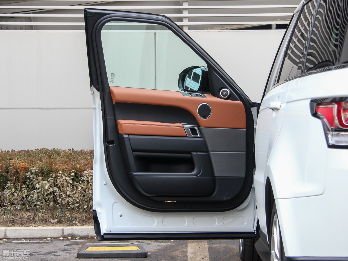 2015\ 3.0 SDV6 HSE Dynamic