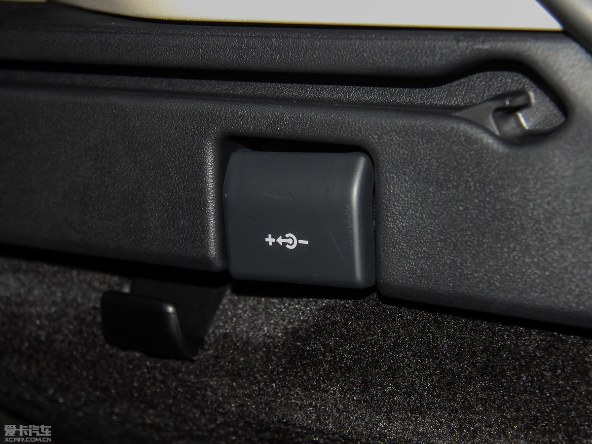 2015\ 3.0 SDV6 HSE Dynamic