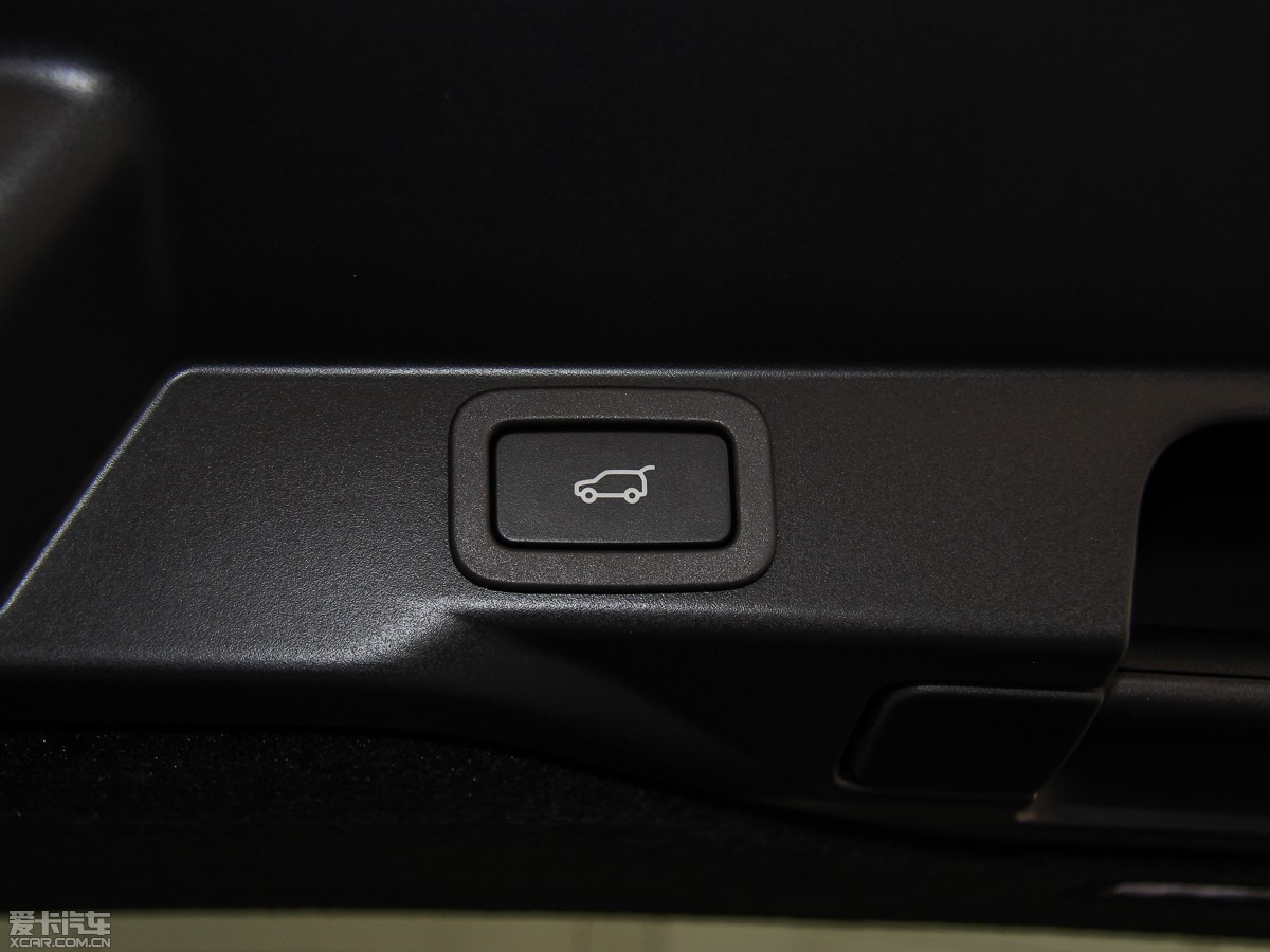 2015\ 3.0 SDV6 HSE Dynamic