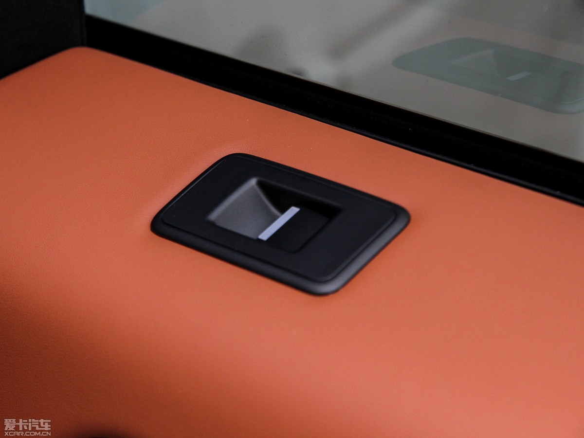 2015\ 3.0 SDV6 HSE Dynamic