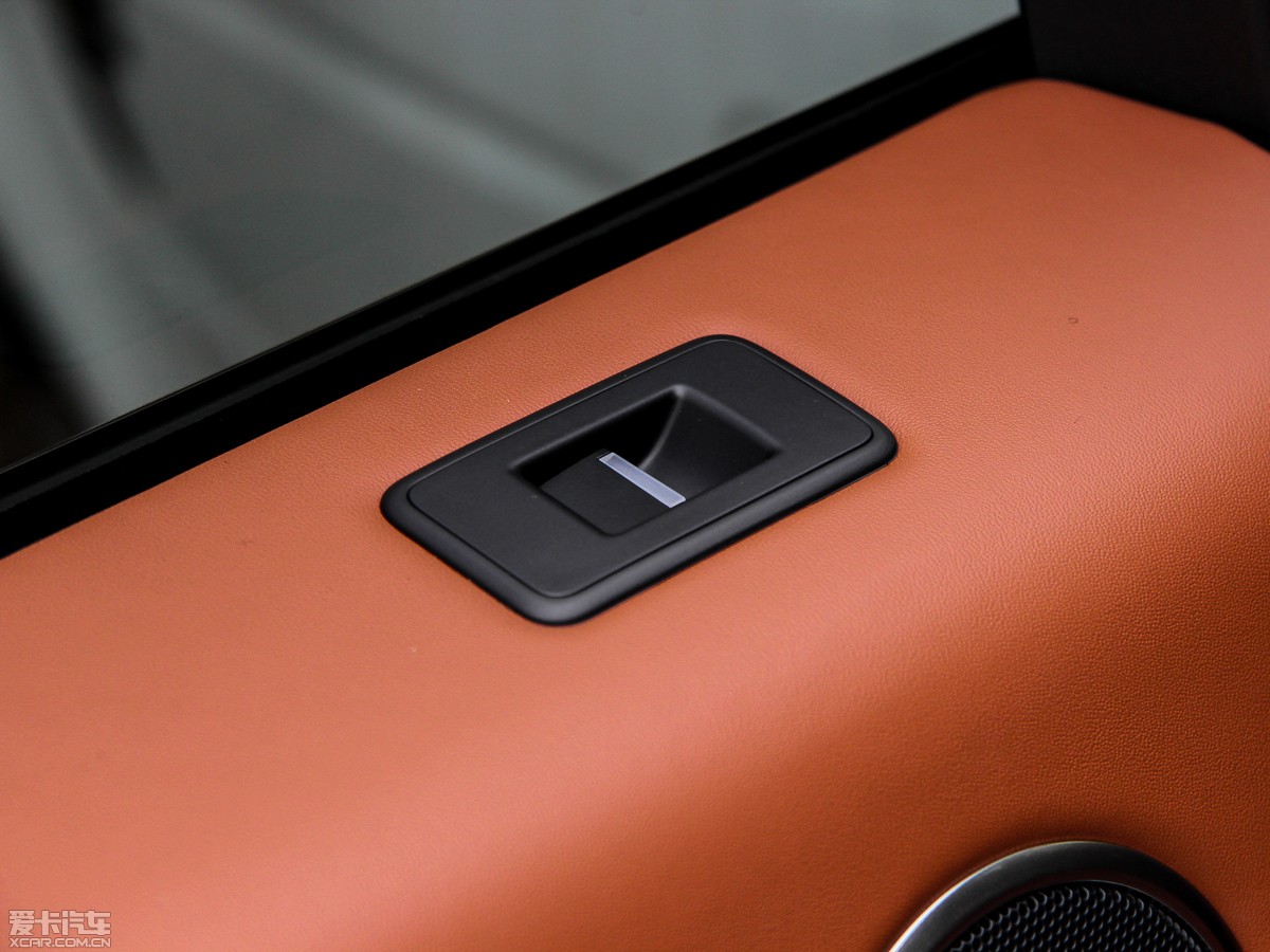 2015\ 3.0 SDV6 HSE Dynamic