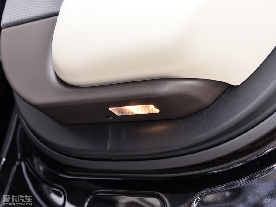 2015\ 5.0 V8 hЄ Dynamic