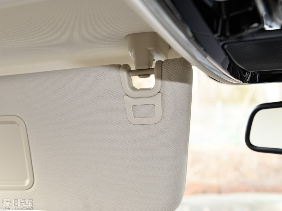 2015\(yn)(dng) 5.0 V8 hЄ(chung) Dynamic