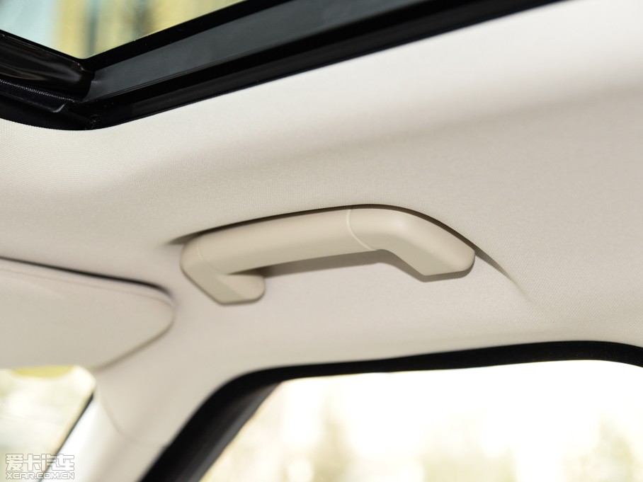 2015\(yn)(dng) 5.0 V8 hЄ(chung) Dynamic