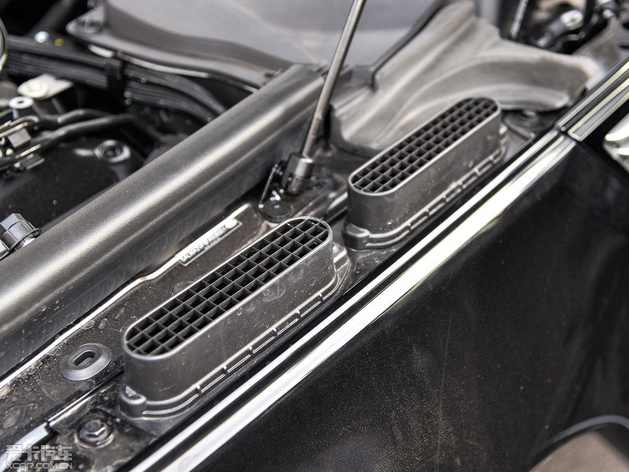 2015\ 5.0 V8 hЄ Dynamic