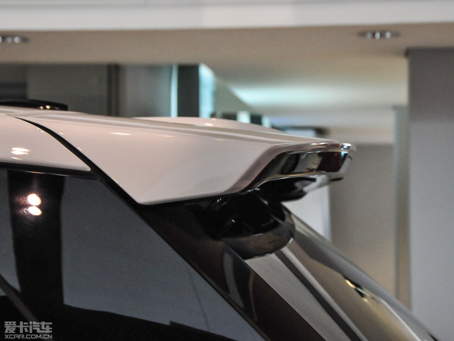 2015\ 3.0 SDV6 HSE Dynamic