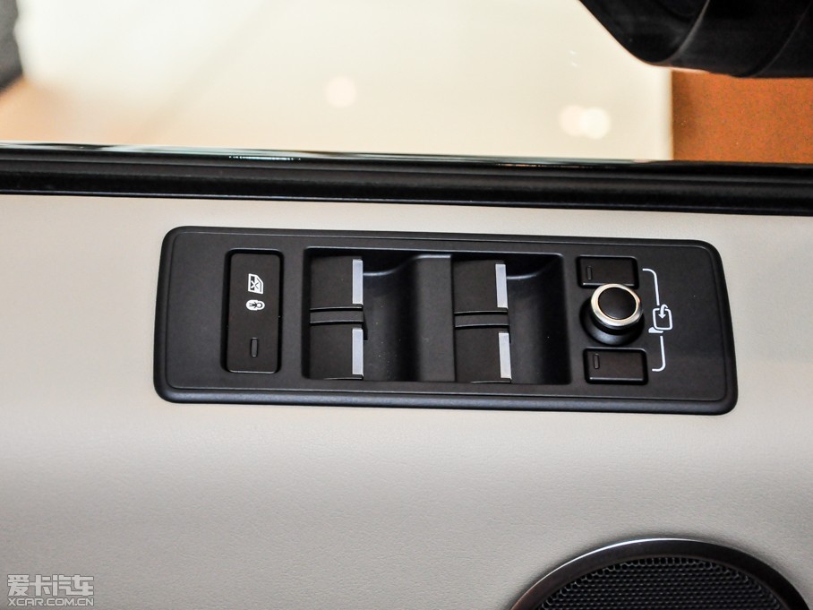 2015\ 3.0 SDV6 HSE Dynamic