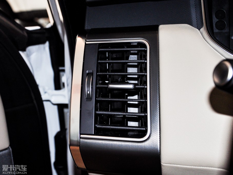 2015\ 3.0 SDV6 HSE Dynamic