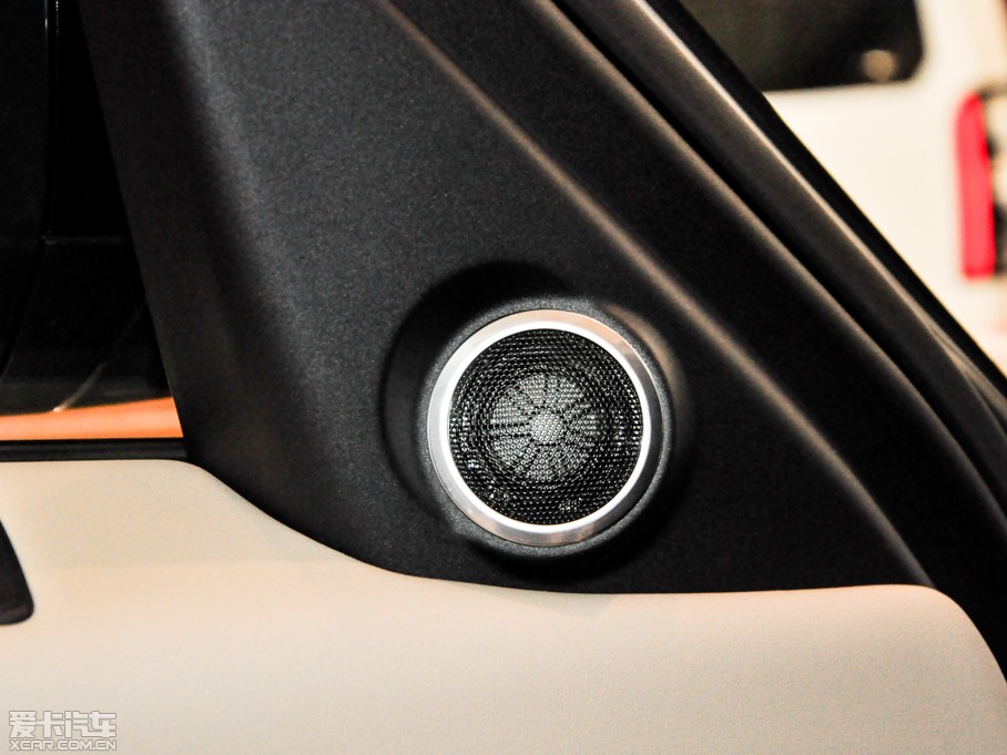 2015\ 3.0 SDV6 HSE Dynamic