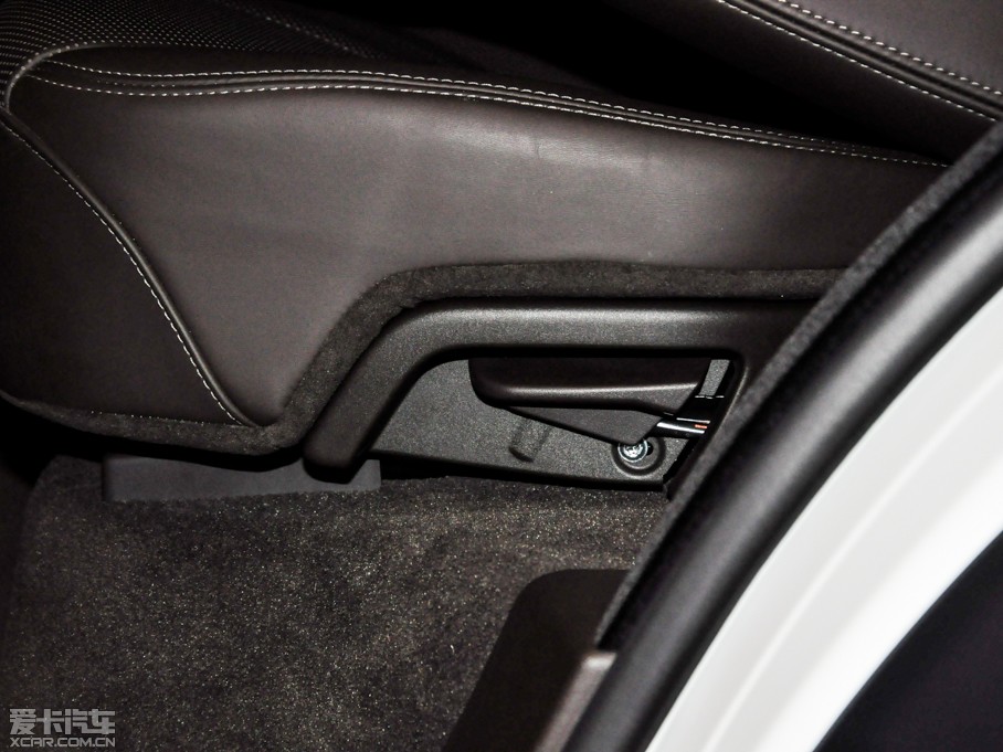 2015\ 3.0 SDV6 HSE Dynamic