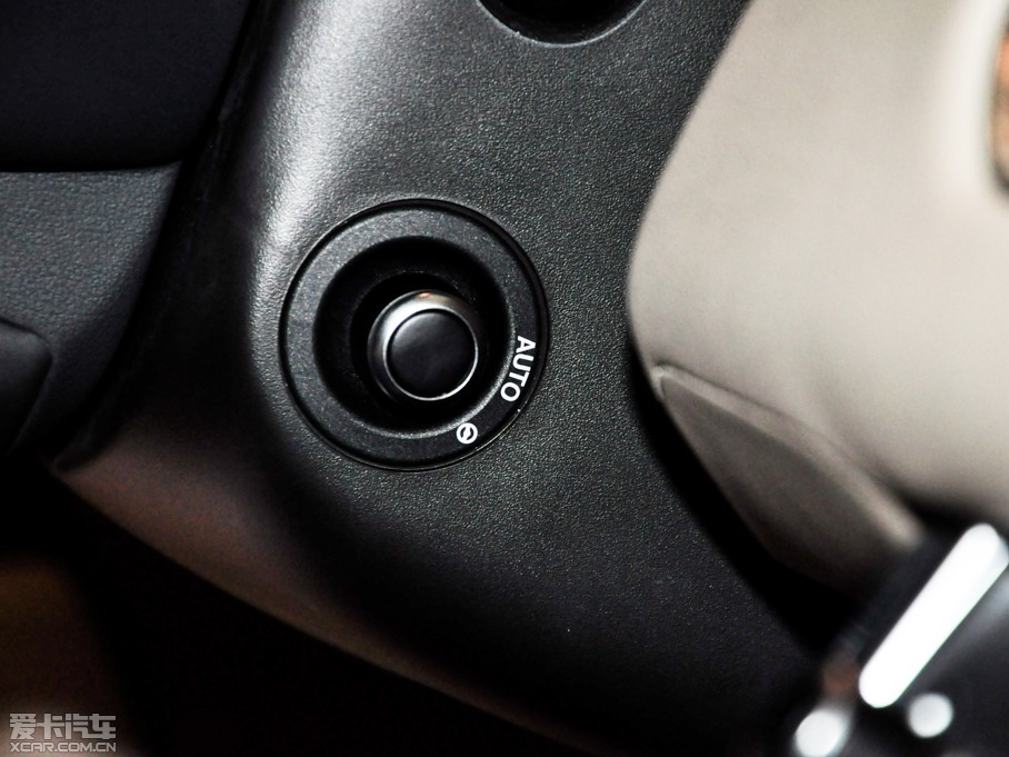 2015\(yn) 3.0 SDV6 HSE Dynamic