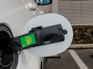 20153.0 SDV6 HSE Dynamic ^