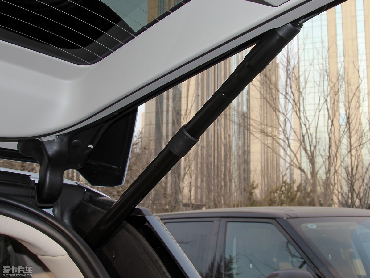 2015��� 3.0 V6 SC Vogue SE ��(chu��ng)�����L��