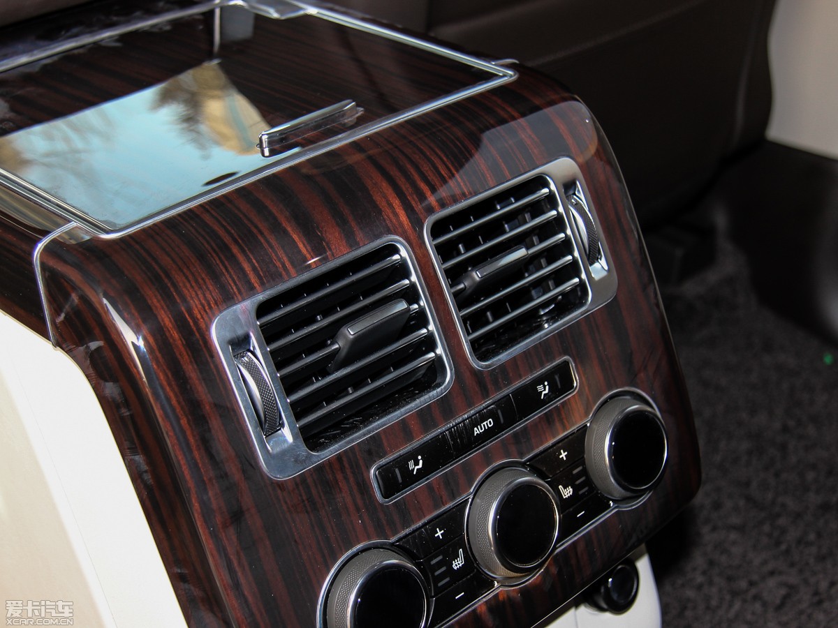 2015 3.0 V6 SC Vogue SE L