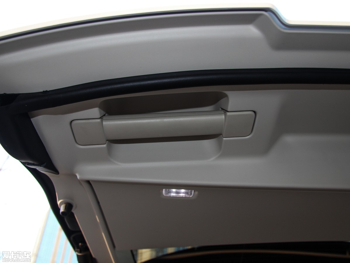 2015��� 3.0 V6 SC Vogue SE �������L��