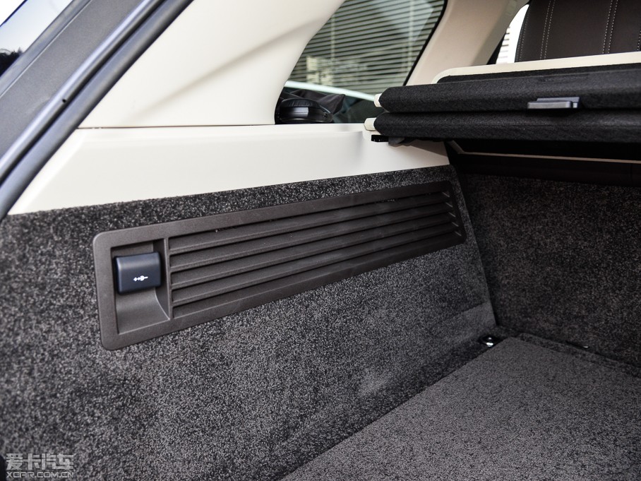 2015��� 3.0 V6 SC Vogue