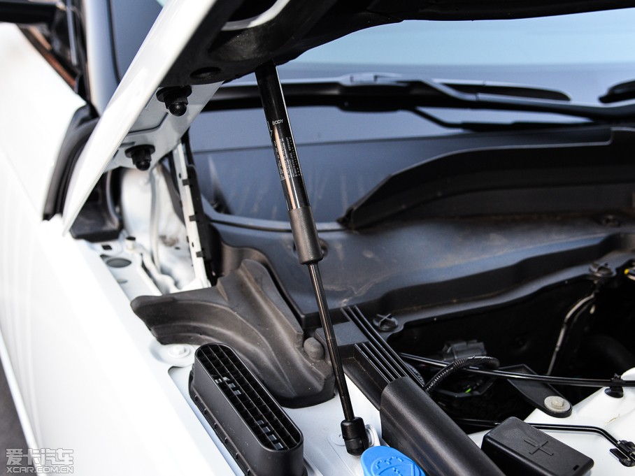 2015��� 3.0 V6 SC Vogue