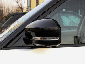 20153.0 V6 SC Vogue SE L ^