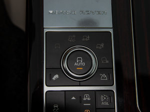 20153.0 V6 SC Vogue SE L п؅^