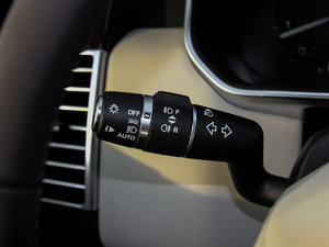 20153.0 V6 SC Vogue SE L п؅^