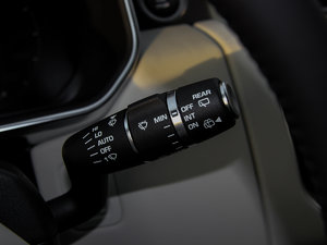 20153.0 V6 SC Vogue SE L п؅^