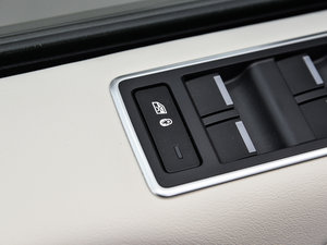 20153.0 V6 SC Vogue п؅^