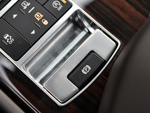 2015款3.0 V6 SC Vogue 驻车制动器