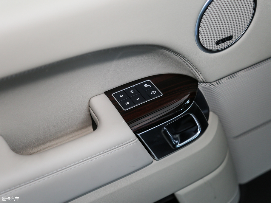 2016 3.0 V6 Vogue