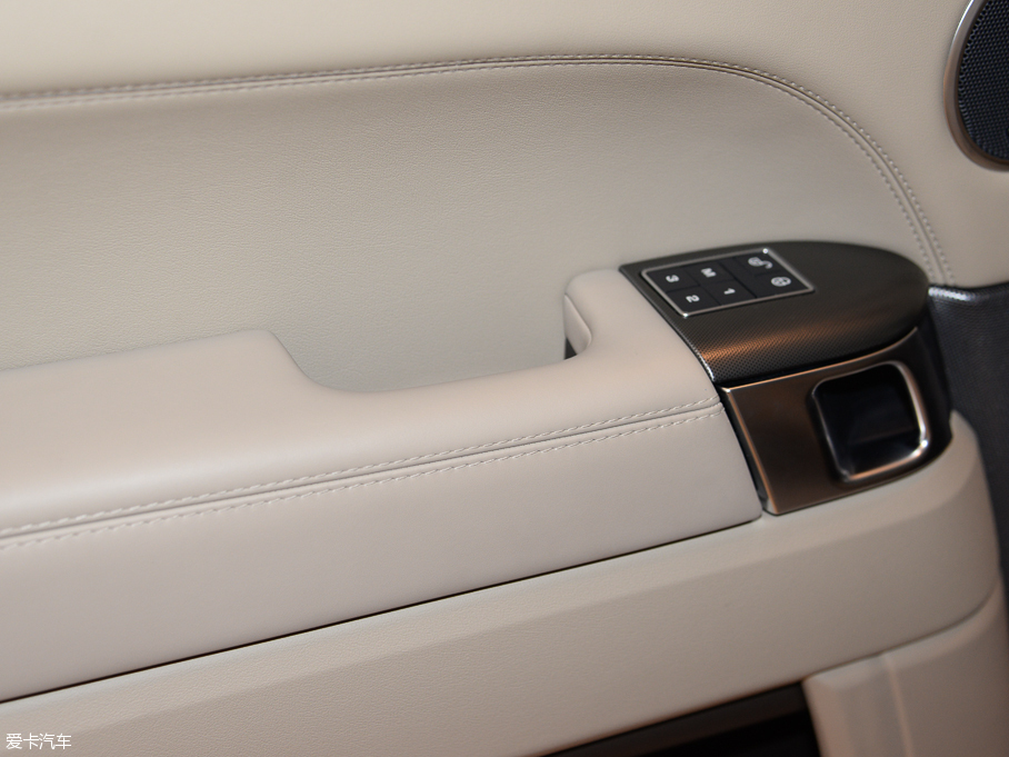 2016\(yn) 3.0 V6 SC HSE Dyn