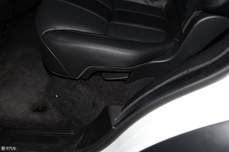 2016\ 3.0 V6 SC SE