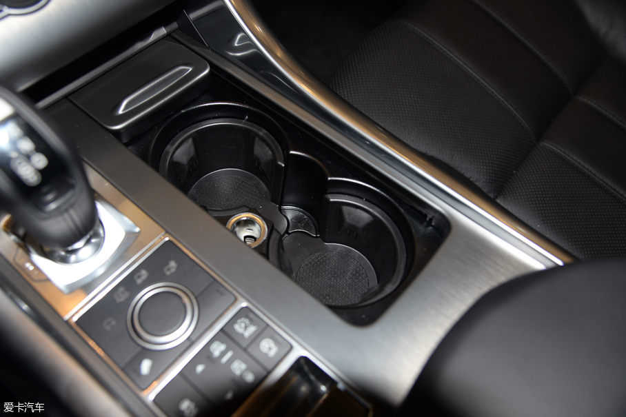 2016\ 3.0 V6 SC SE