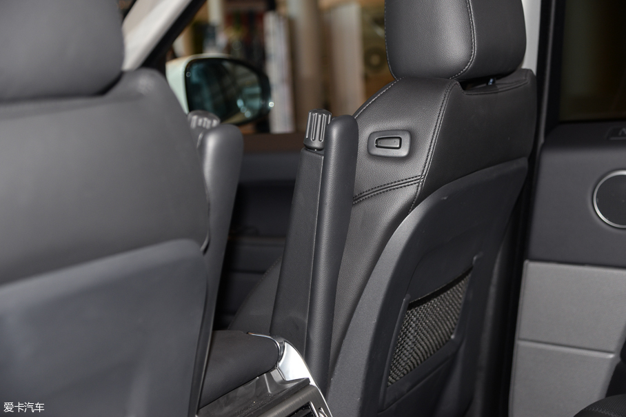 2016\ 3.0 V6 SC SE