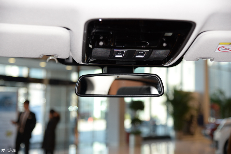 2016\ 3.0 V6 SC SE