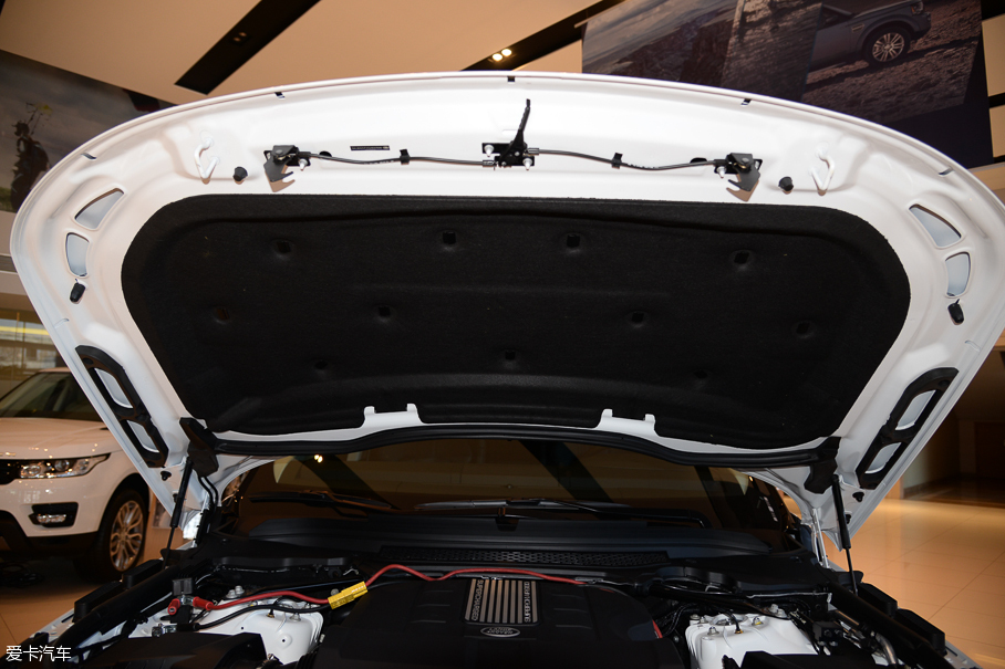 2016\ 3.0 V6 SC SE