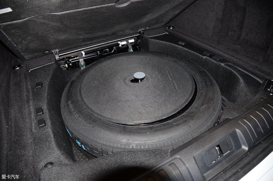 2016\ 3.0 V6 SC SE