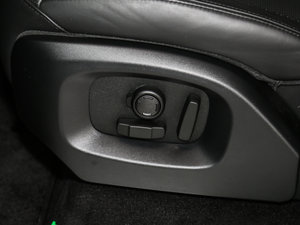 20163.0 V6 SC HSE Dyn {{