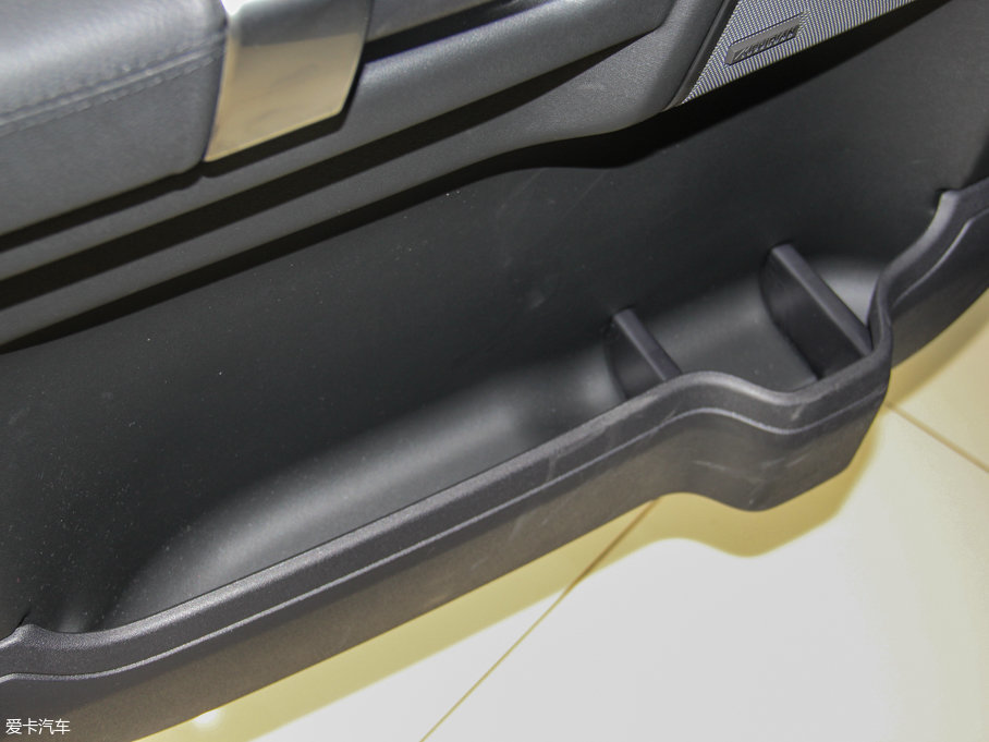 2016lF Ĵ 3.0 V6 HSE