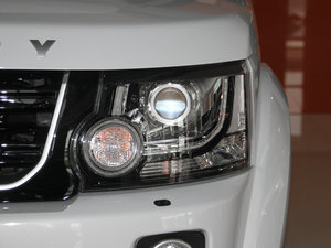 2016款第四代 3.0 V6 SC 征峰限量版 大灯