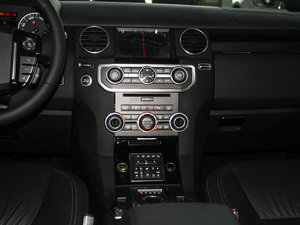 2016款第四代 3.0 V6 SC 征峰限量版 中控台
