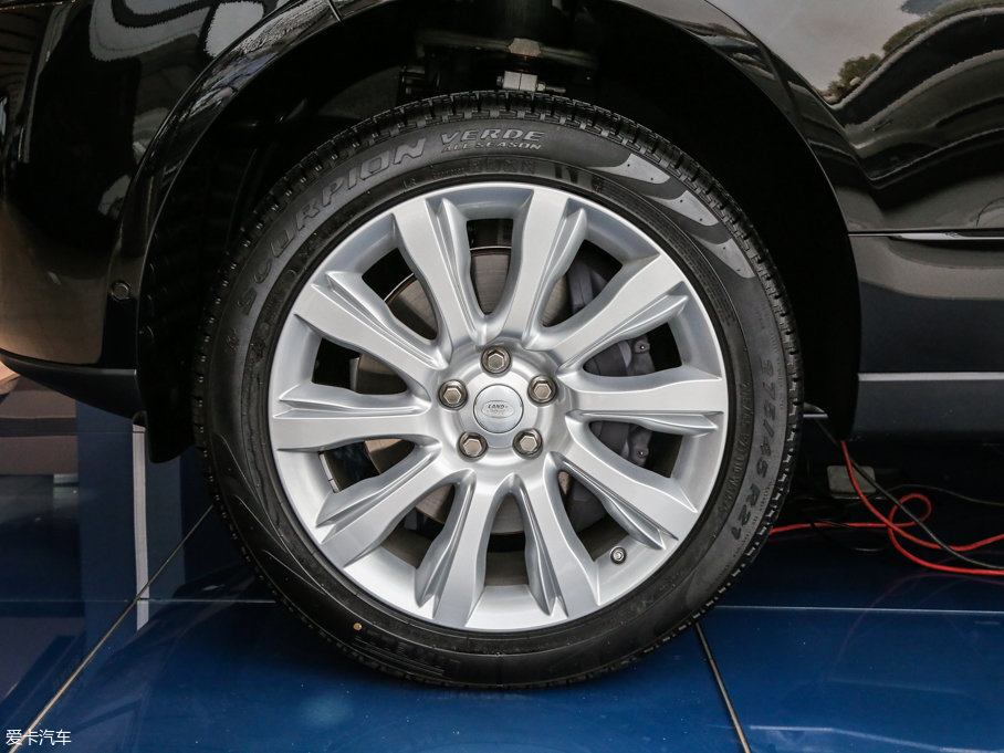 2017 3.0 V6 (chung)L(zhng)