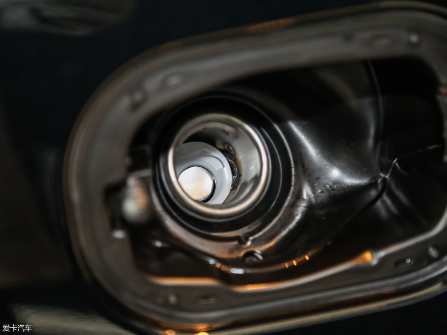 2017 3.0 V6 (chung)L