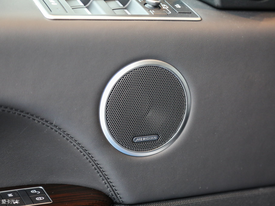 2017 3.0 V6 (chung)L