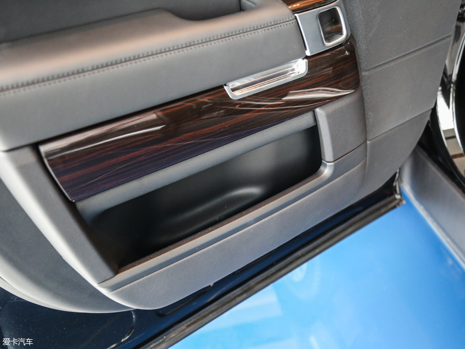 2017 3.0 V6 (chung)L